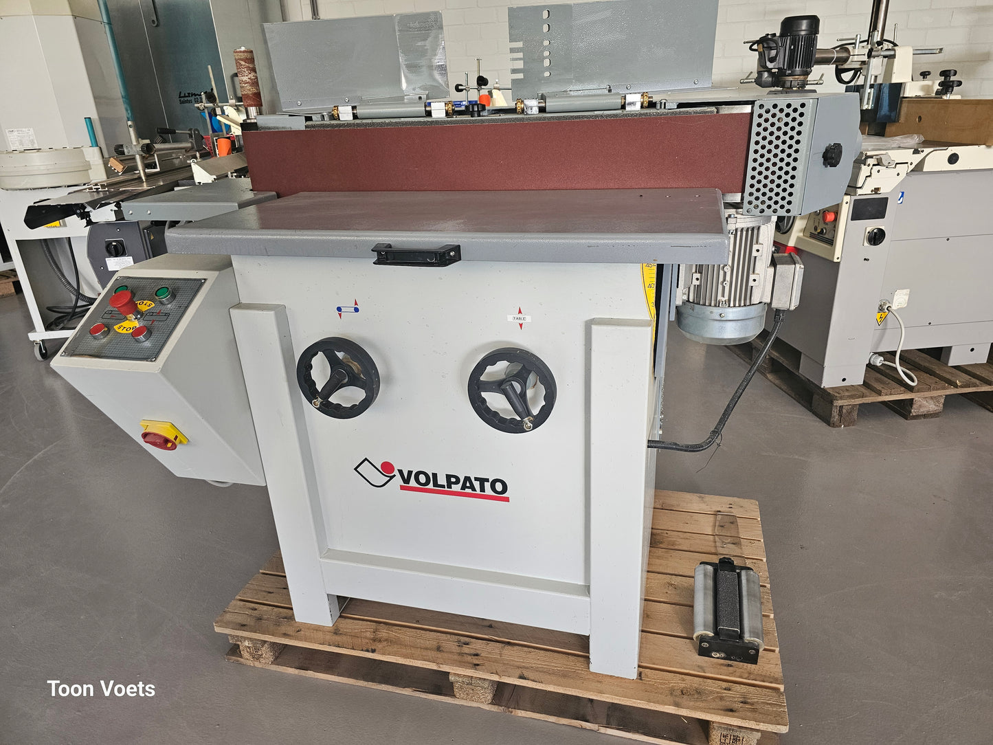 Kantenschuurmachine Volpato ook voor fineerkanten