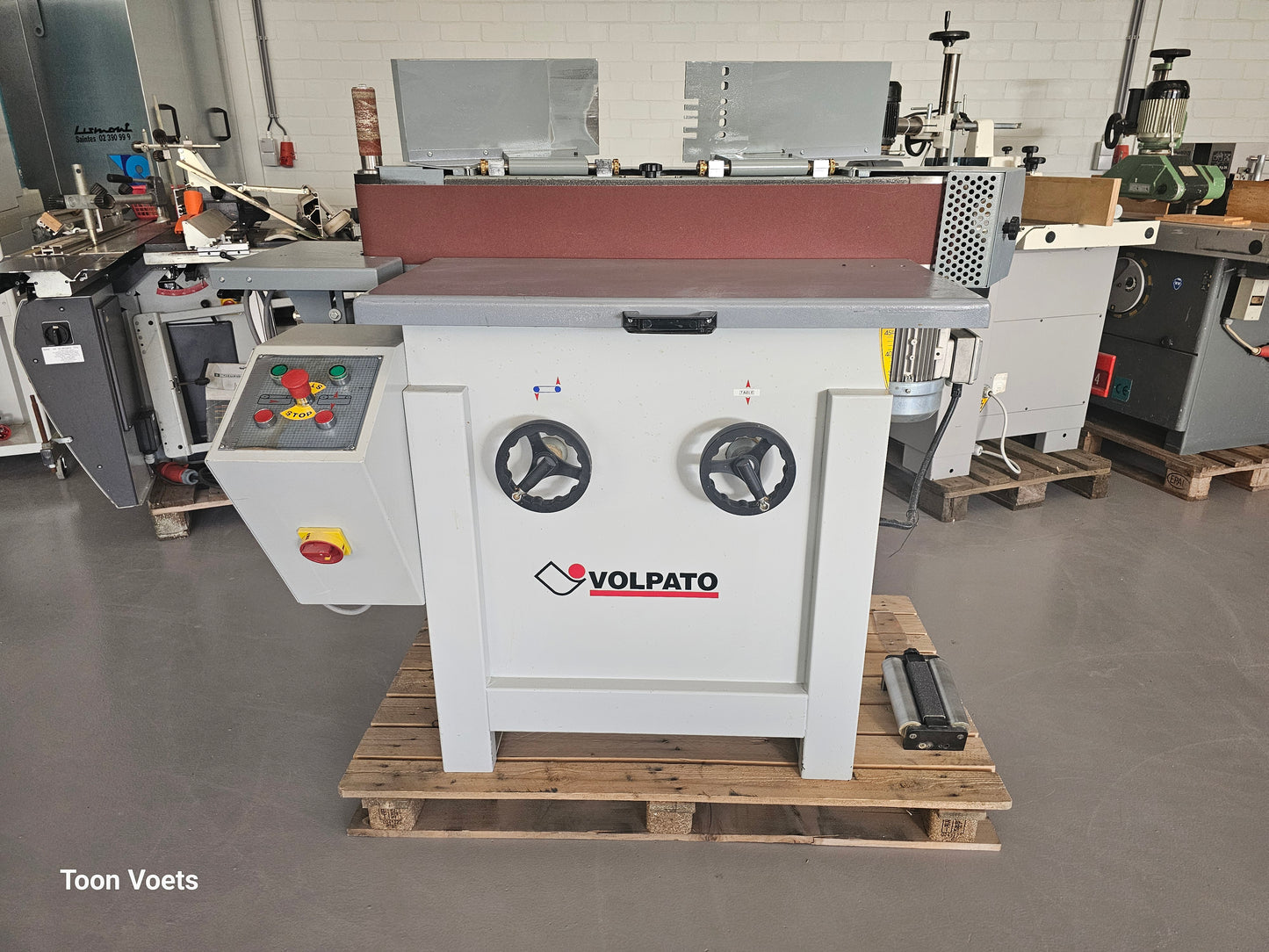 Kantenschuurmachine Volpato ook voor fineerkanten