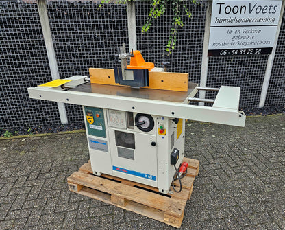 Freesmachine SCM met pannelendrager