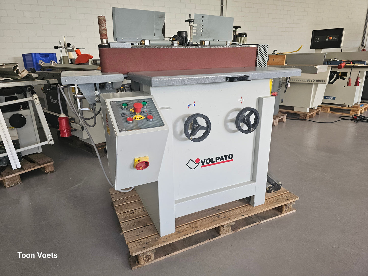 Kantenschuurmachine Volpato ook voor fineerkanten